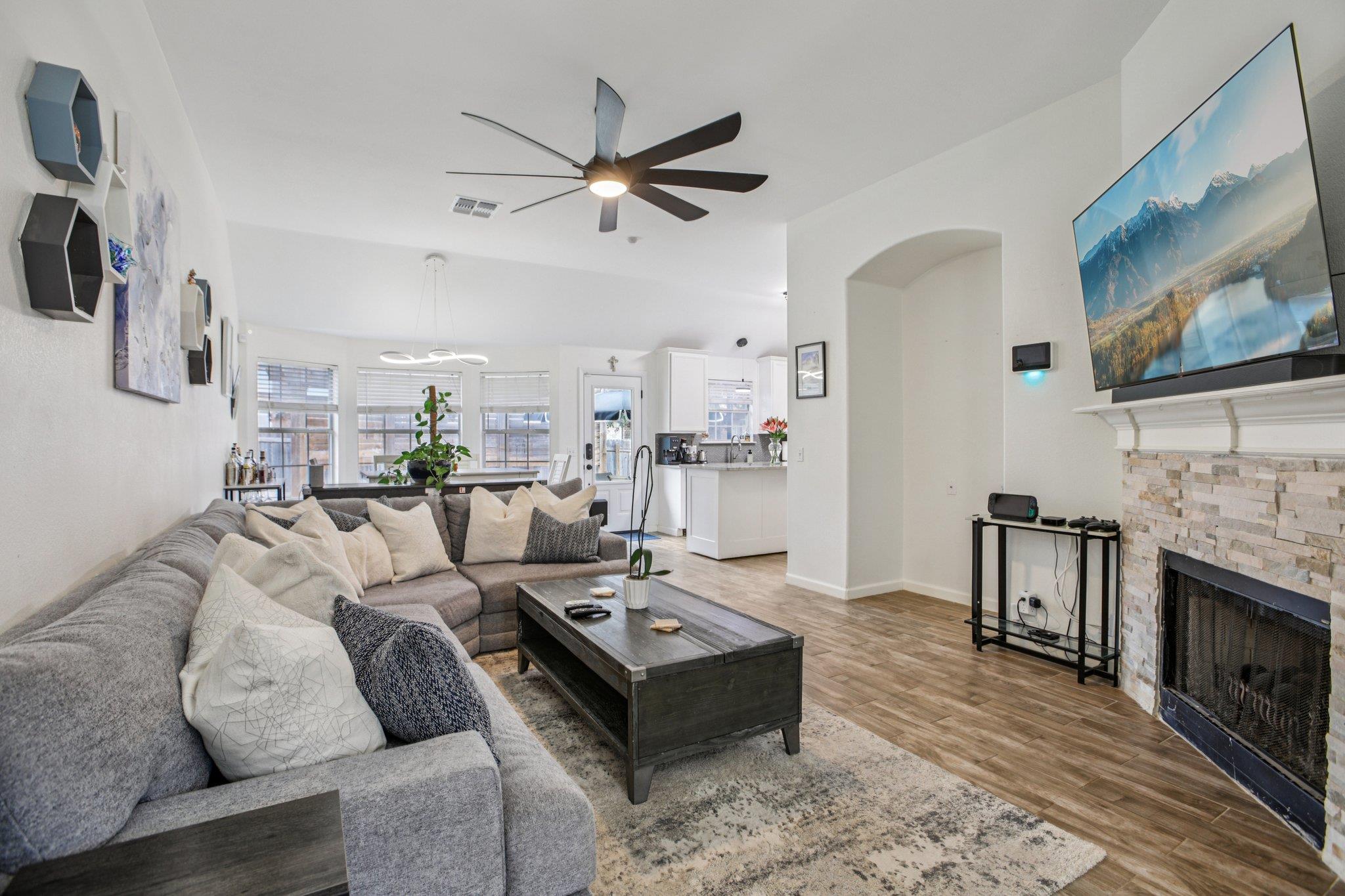 1300 White Dove Cv, Cedar Park, TX 78613