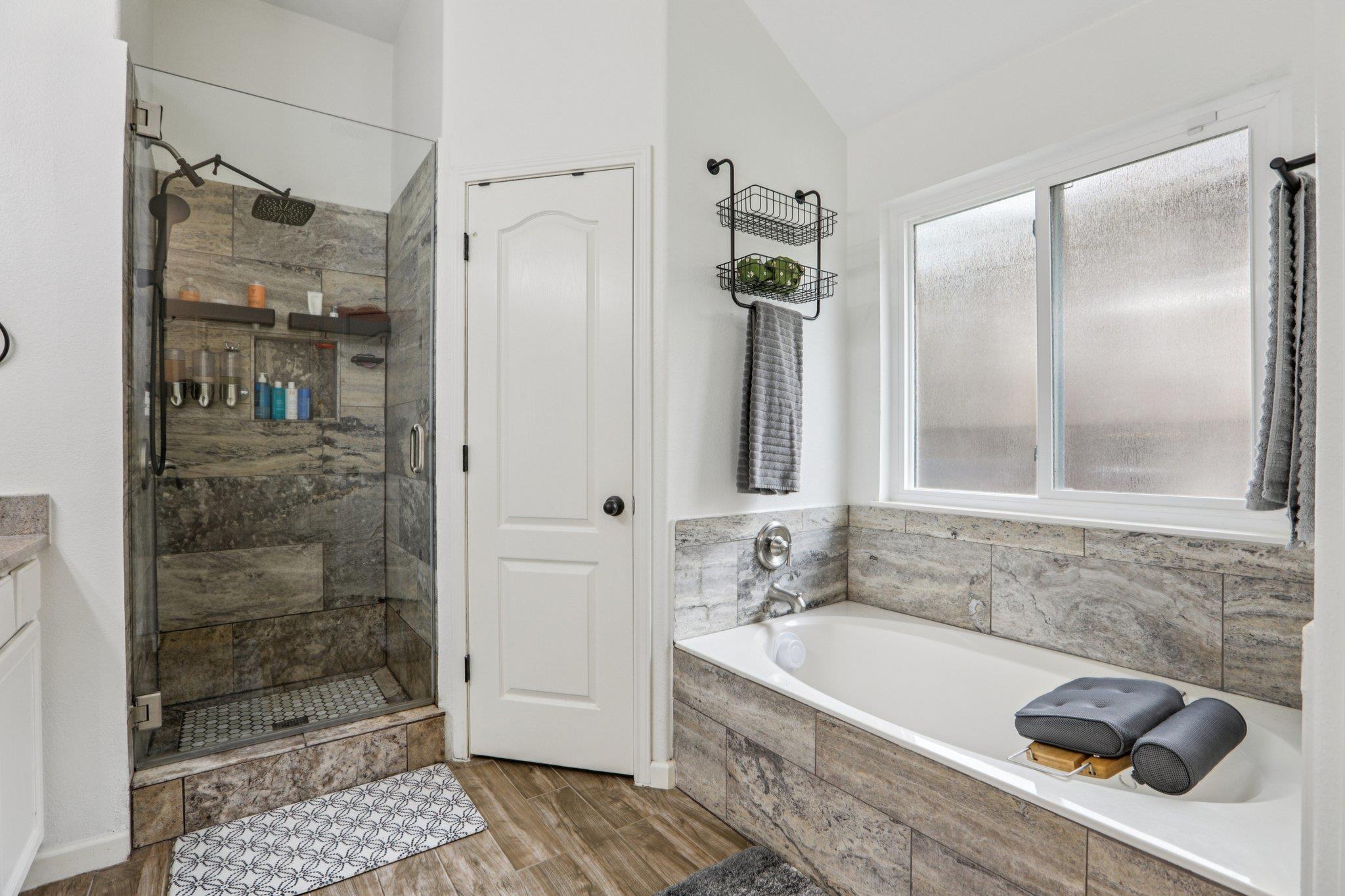 1300 White Dove Cv, Cedar Park, TX 78613