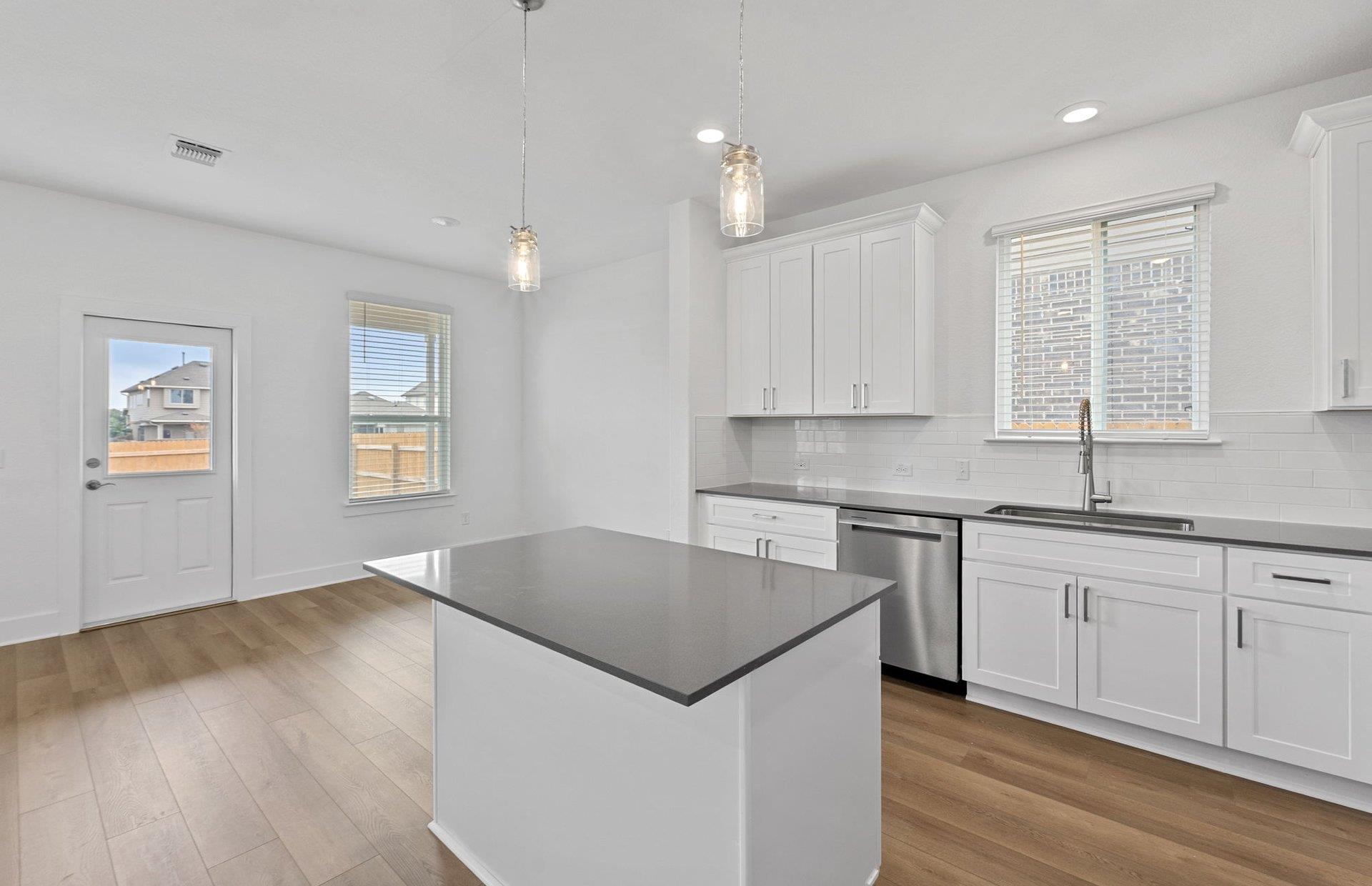 526 Tailwind Dr, Kyle, TX 78640