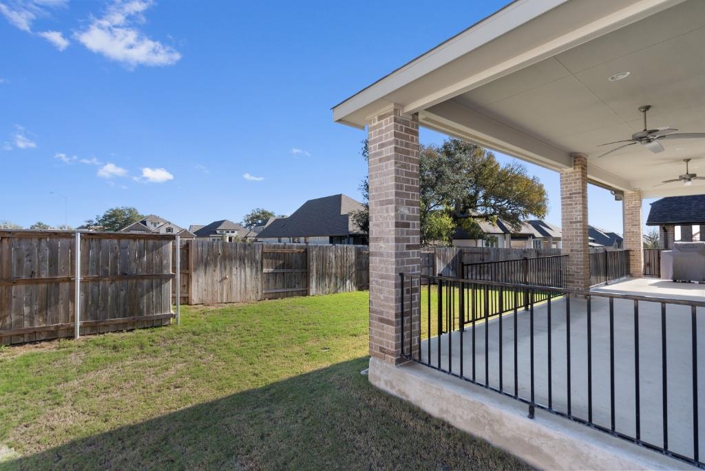 547 Jefferson Dr, Kyle, TX 78640