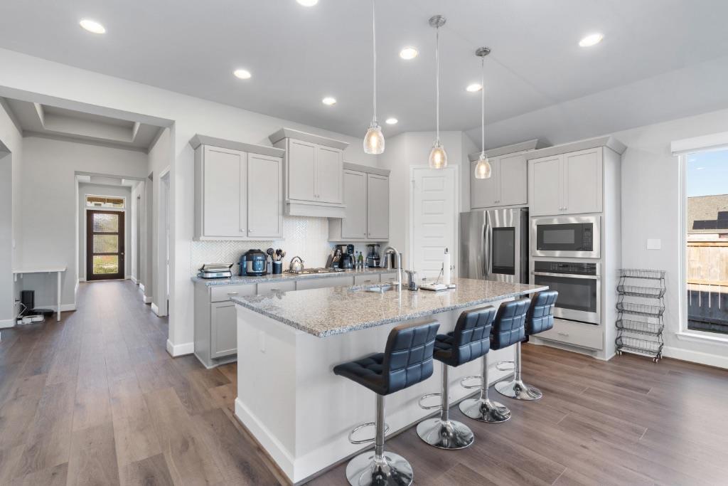 547 Jefferson Dr, Kyle, TX 78640