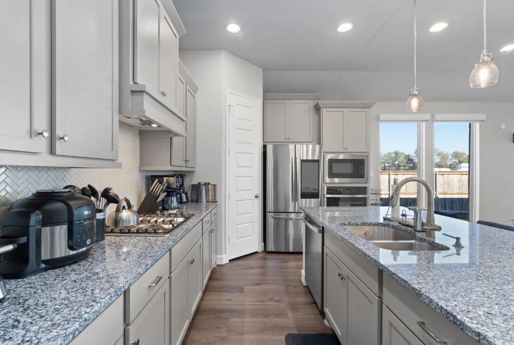 547 Jefferson Dr, Kyle, TX 78640