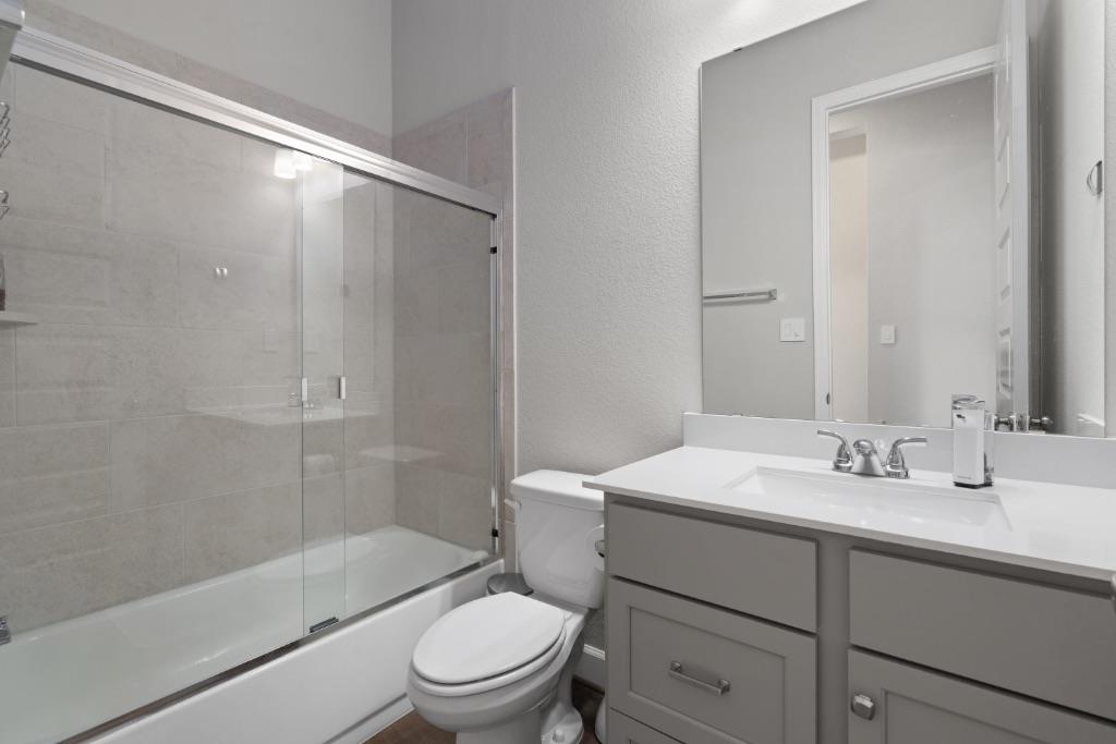 547 Jefferson Dr, Kyle, TX 78640