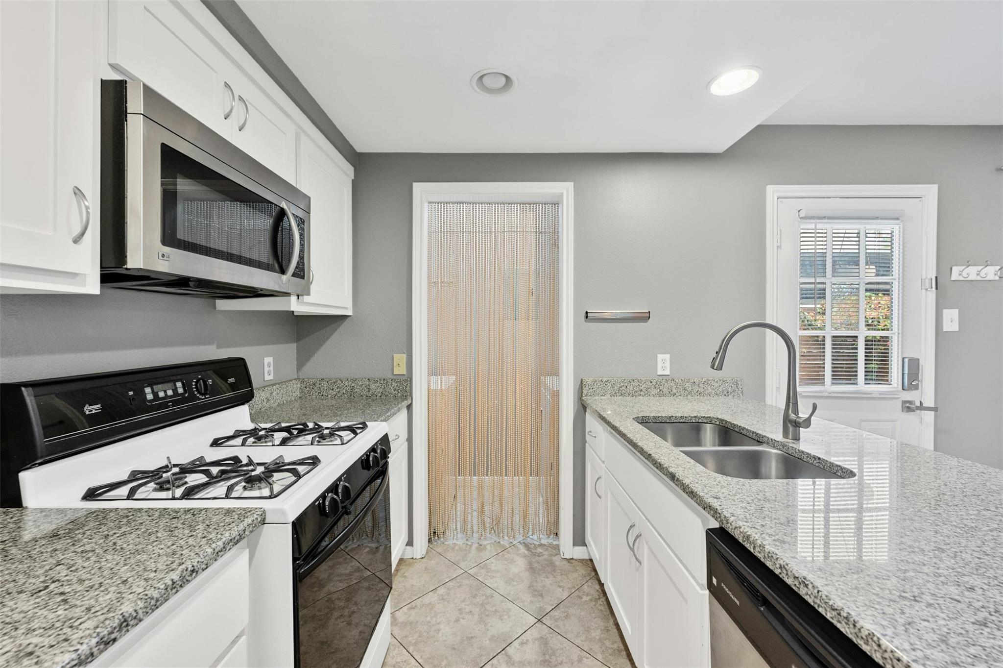 1904 Goodrich Ave # 4, Austin, TX 78704