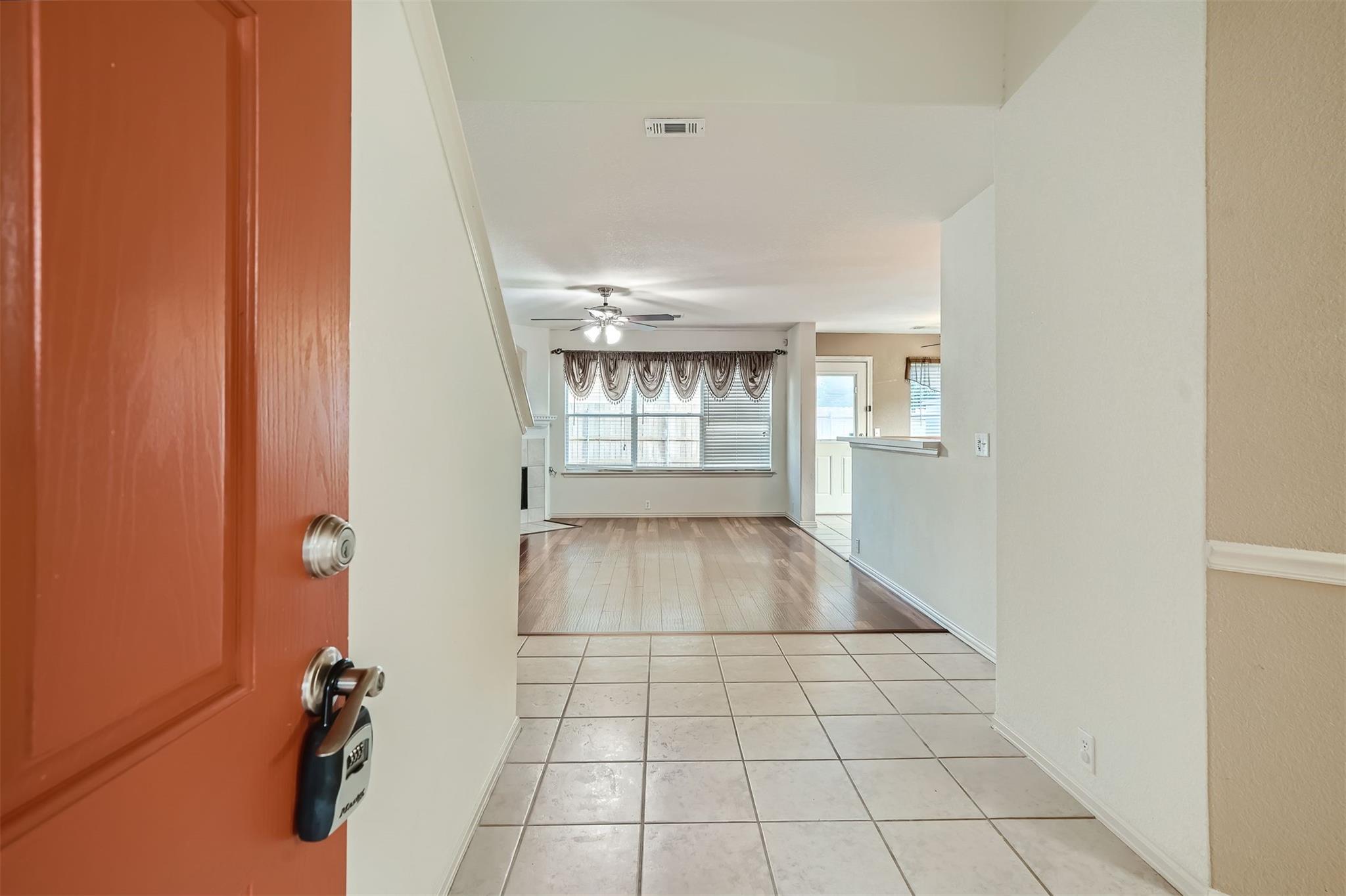 215 Spruce Dr, Kyle, TX 78640