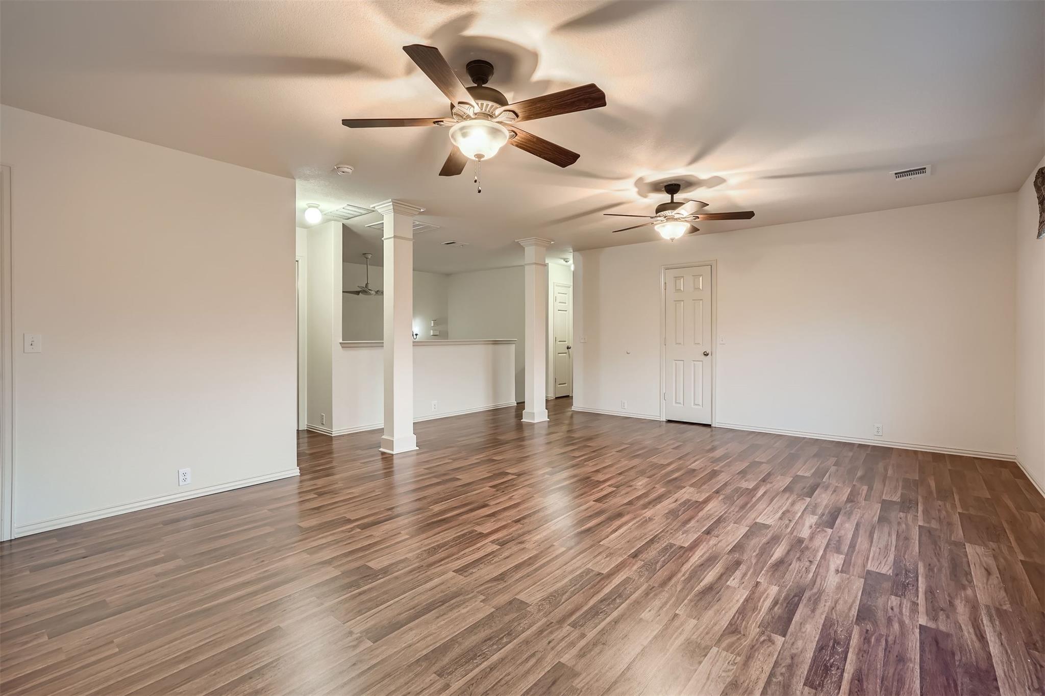 215 Spruce Dr, Kyle, TX 78640