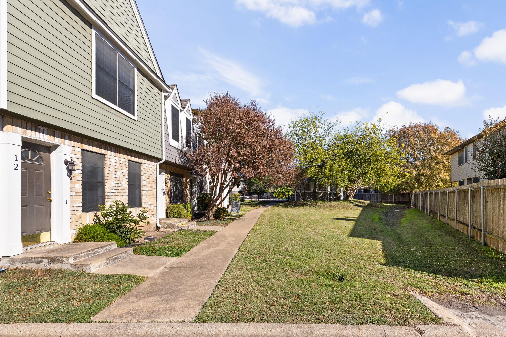 12325 Los Indios Trl # 12, Austin, TX 78729