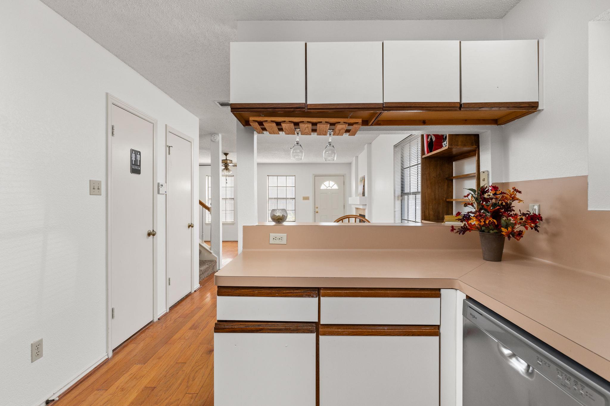 12325 Los Indios Trl # 12, Austin, TX 78729