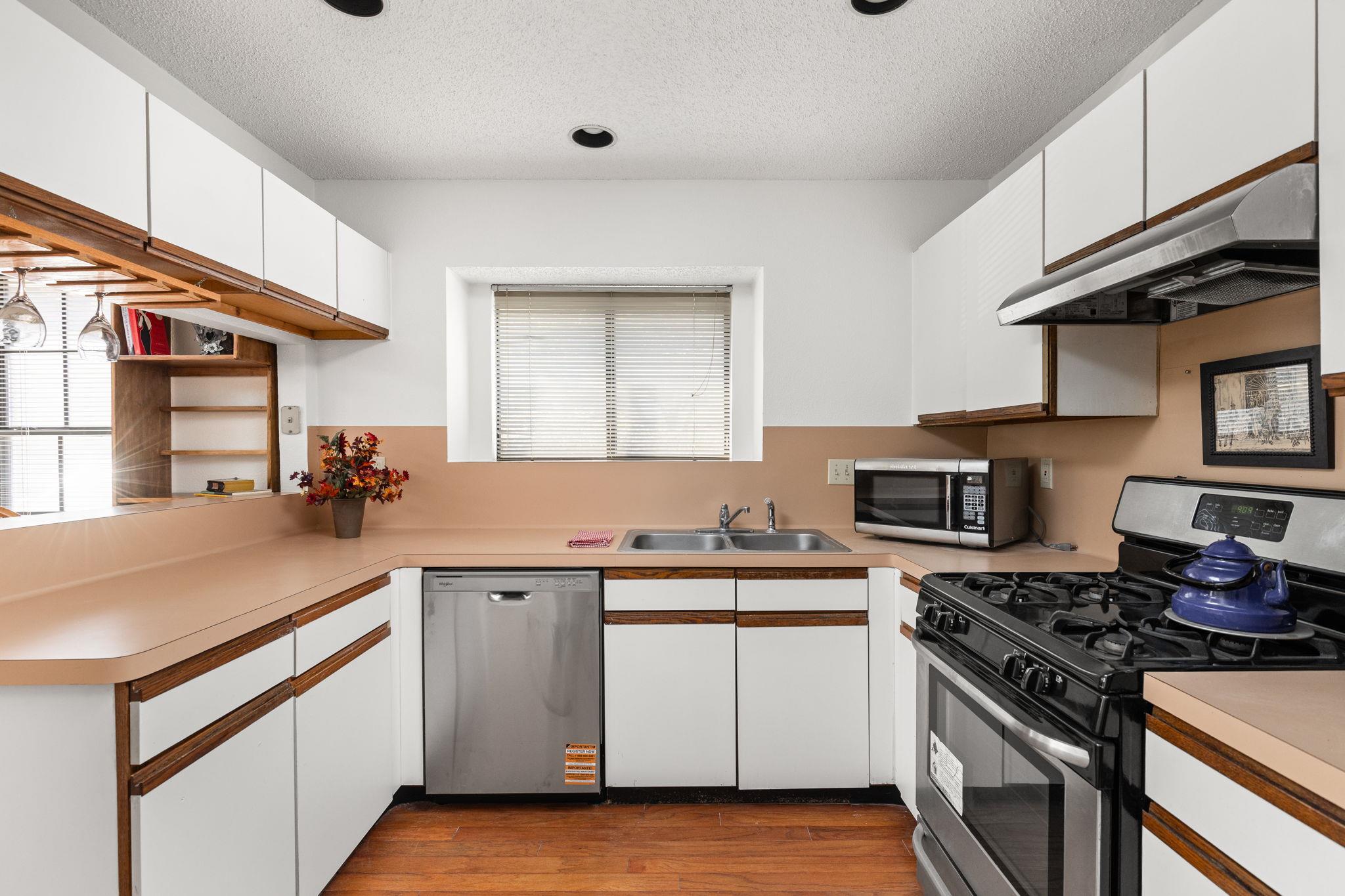 12325 Los Indios Trl # 12, Austin, TX 78729