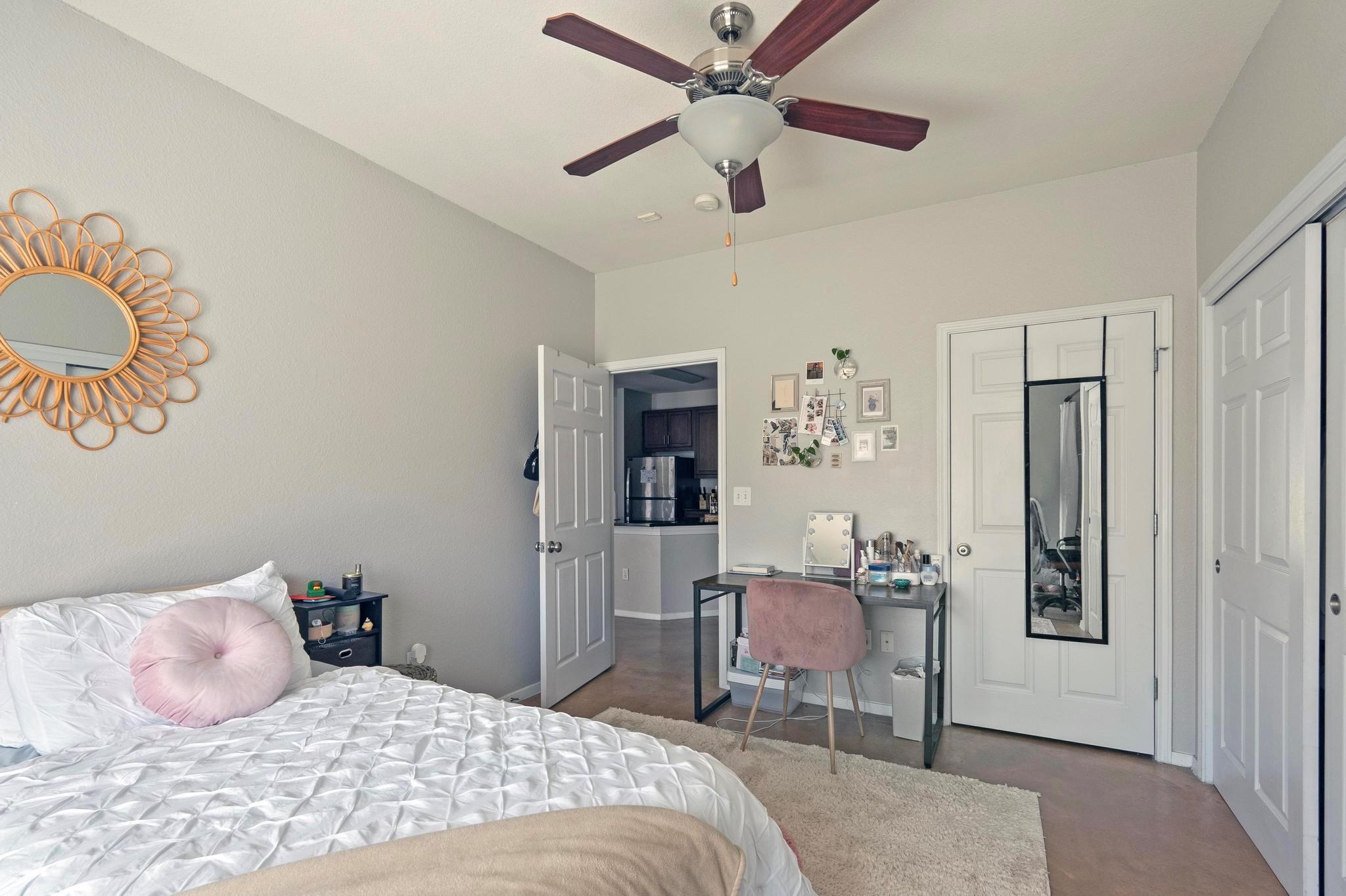 910 W 25th St # 406, Austin, TX 78705