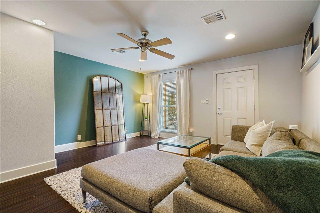 1101 Grove Blvd # 203, Austin, TX 78741