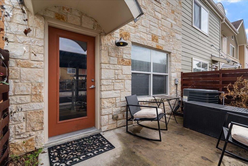 1101 Grove Blvd # 203, Austin, TX 78741