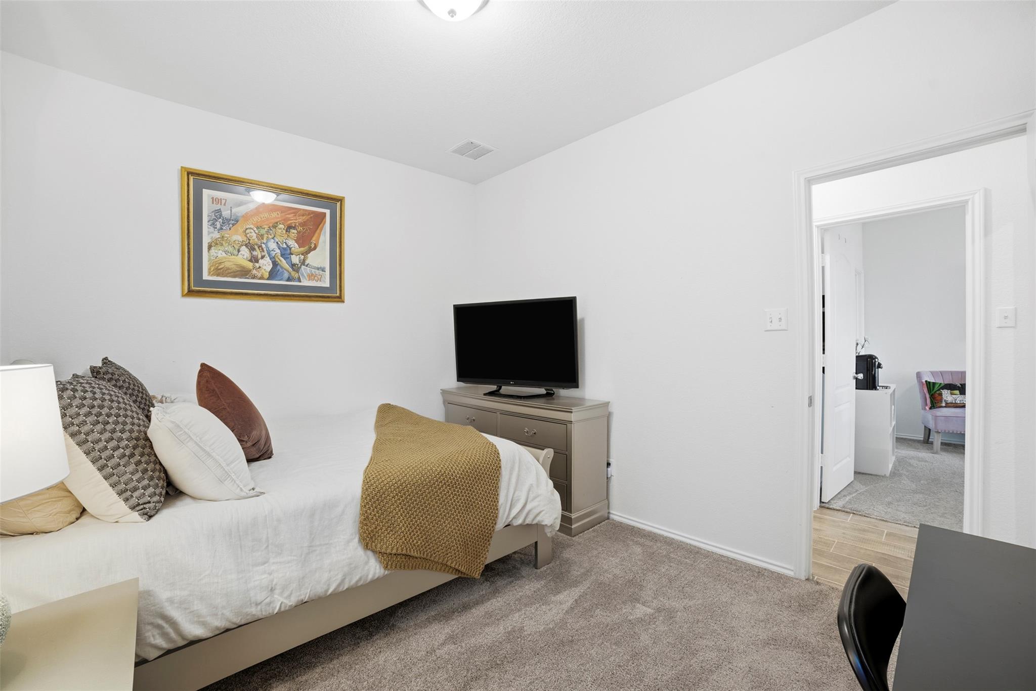 517 Lady Swiss Ln, Hutto, TX 78634