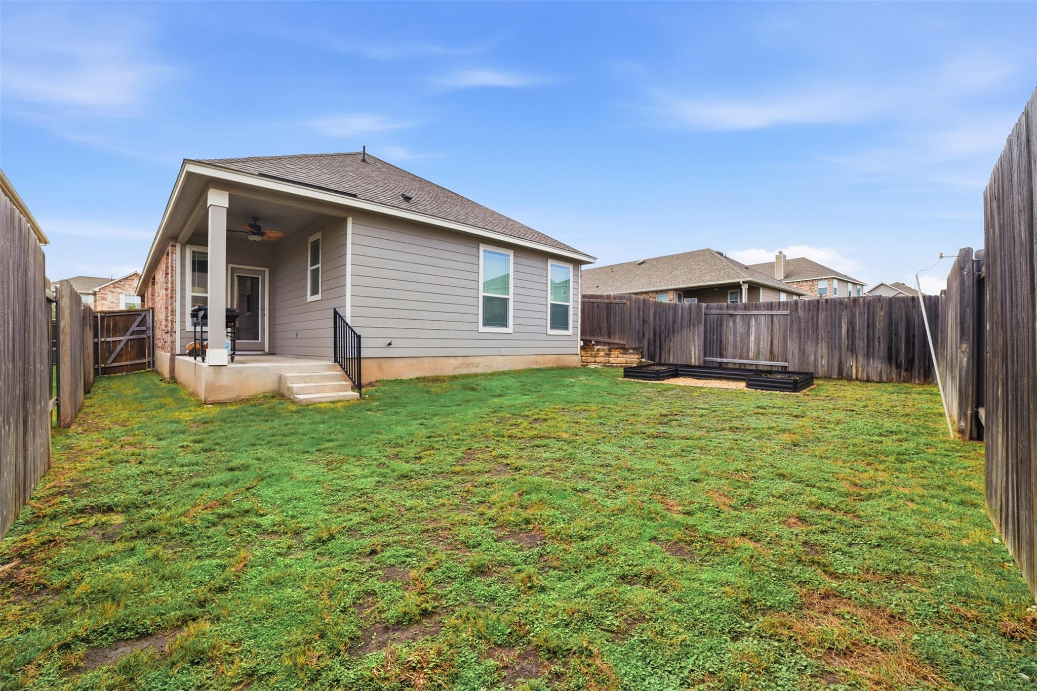 517 Lady Swiss Ln, Hutto, TX 78634