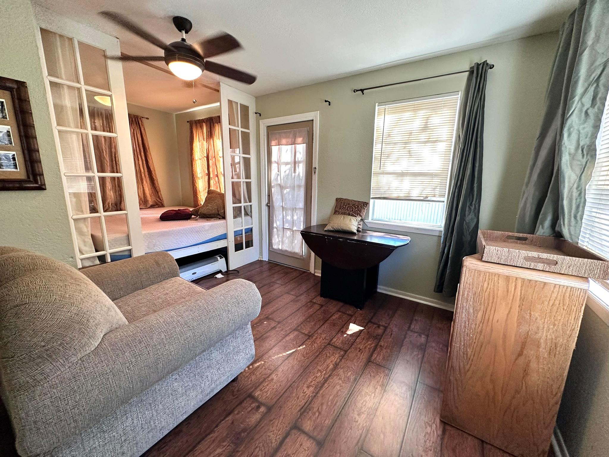 103 Yucca Dr, Johnson City, TX 78636