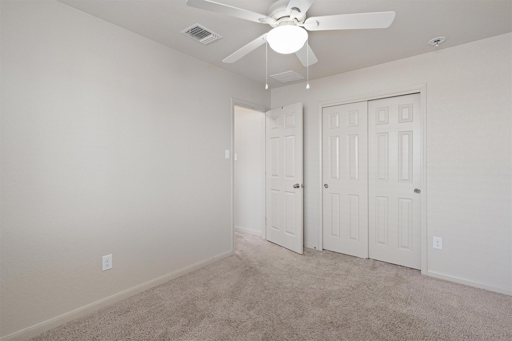 180 Eagle Dr, Luling, TX 78648