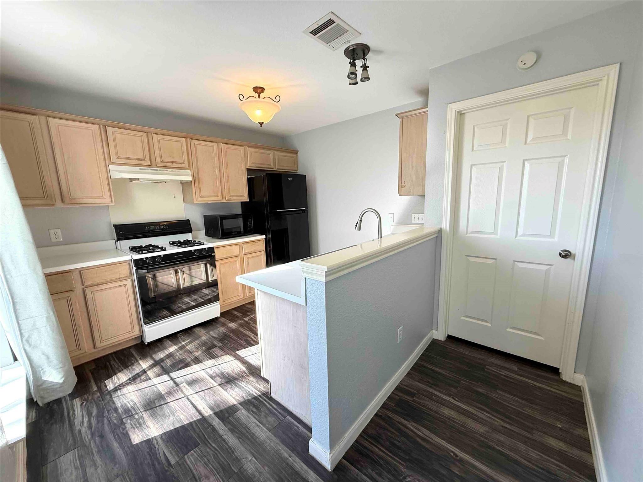 1005 Tamra Cv, Round Rock, TX 78681