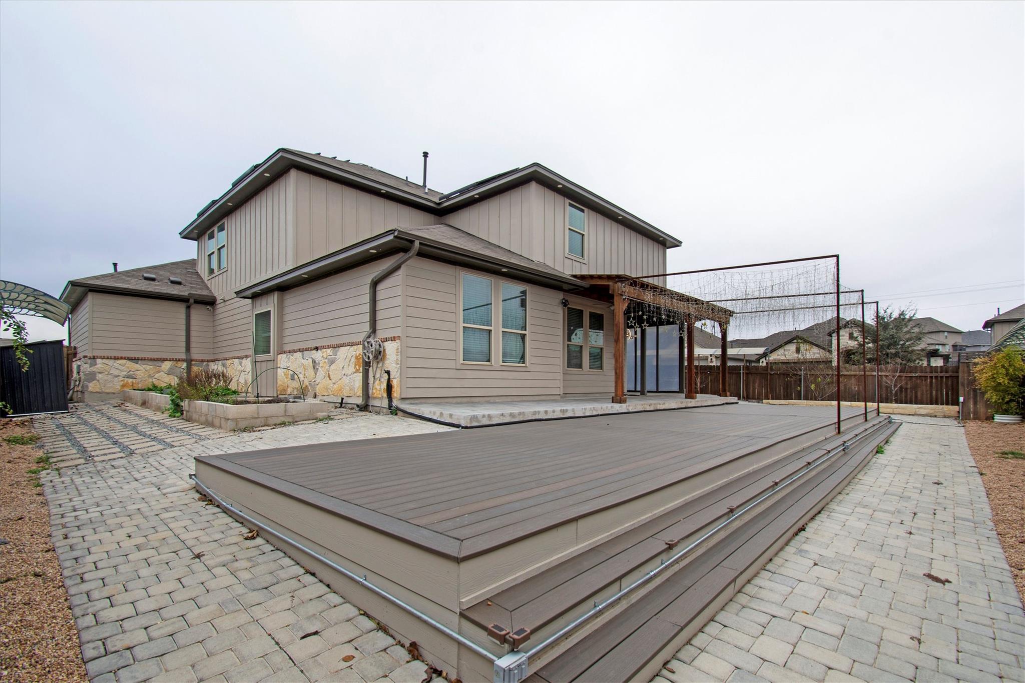 13601 Larrys Ln, Austin, TX 78652