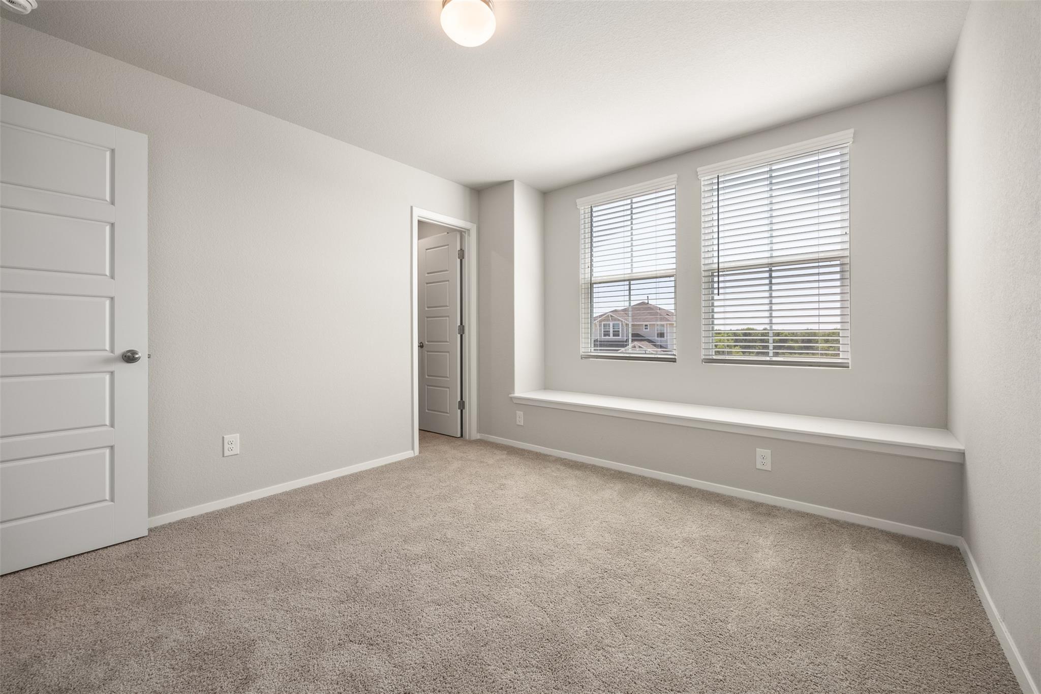 158 Linnet Ln, Kyle, TX 78656