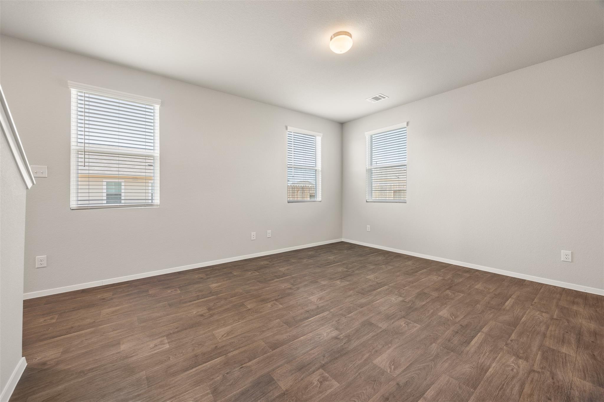 158 Linnet Ln, Kyle, TX 78656