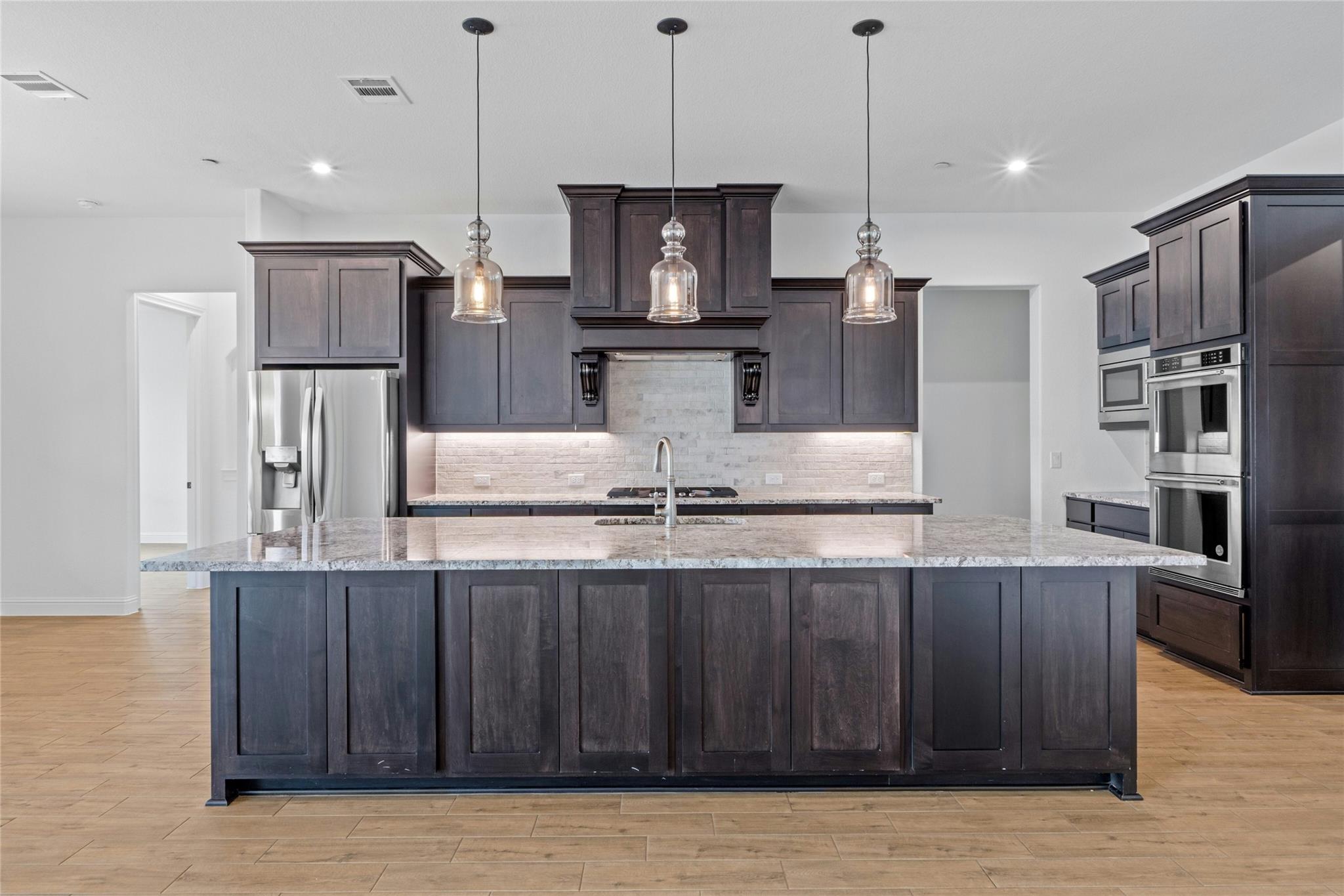 2324 Bel Paese Bnd, Leander, TX 78641