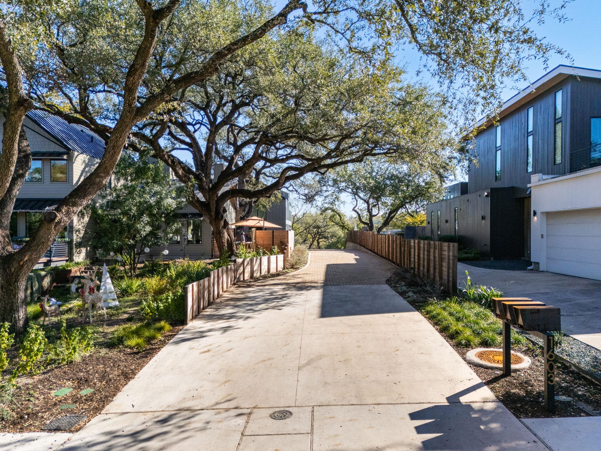 1603 Chelsea Ln # 1, Austin, TX 78704