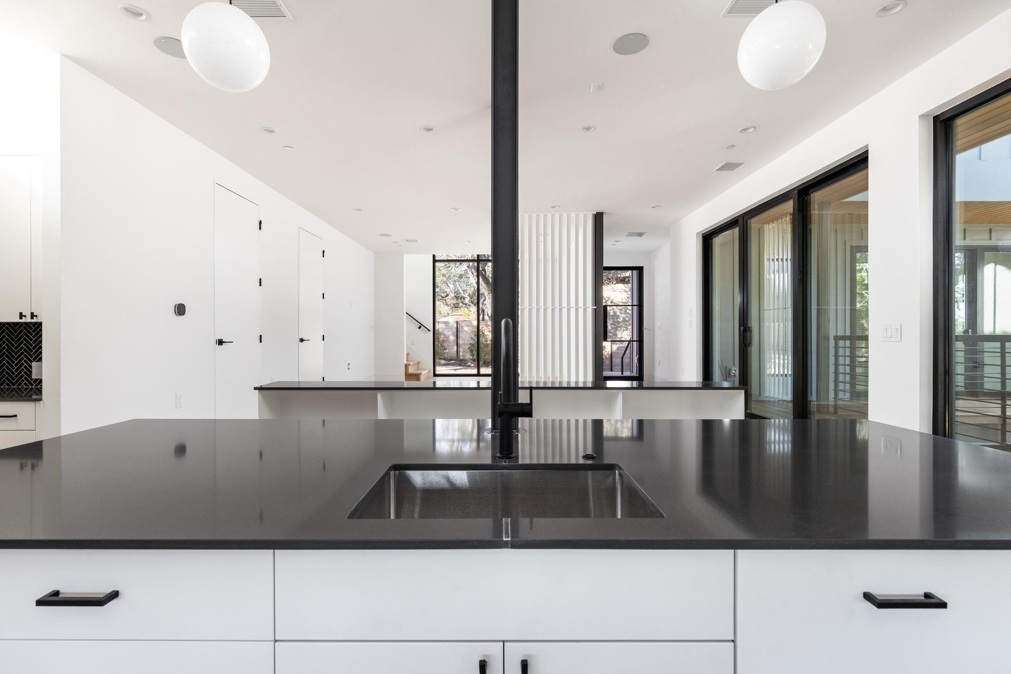 1603 Chelsea Ln # 1, Austin, TX 78704