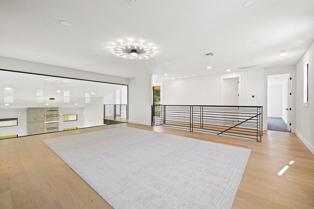 419 Hazeltine Dr, Lakeway, TX 78734