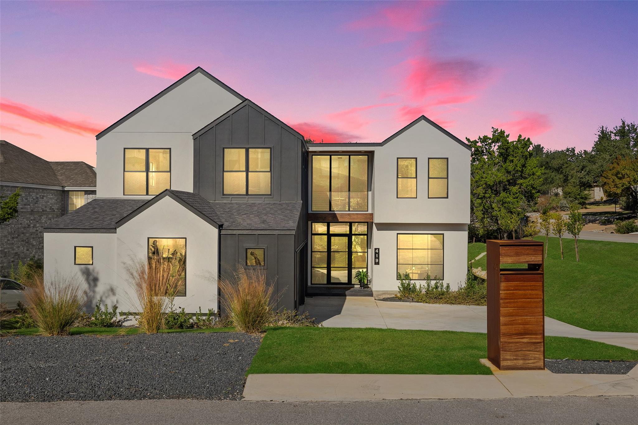 419 Hazeltine Dr, Lakeway, TX 78734