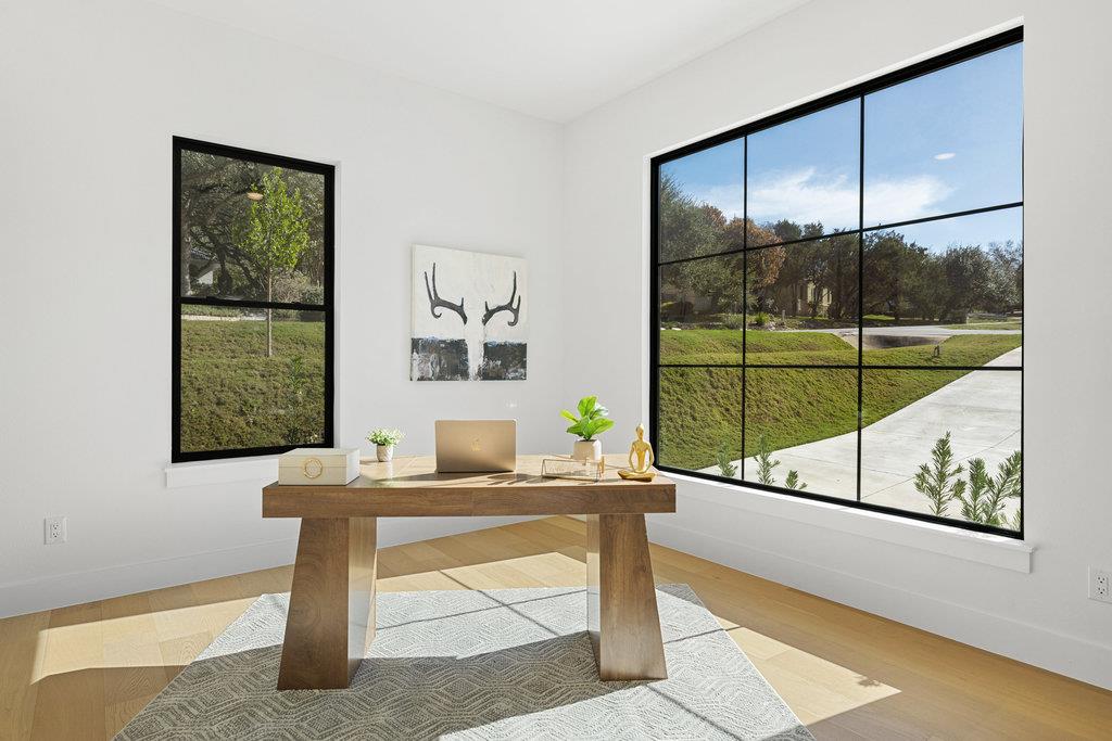 419 Hazeltine Dr, Lakeway, TX 78734