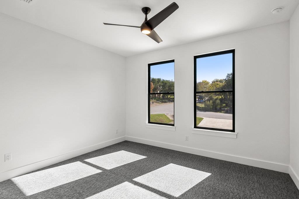 419 Hazeltine Dr, Lakeway, TX 78734