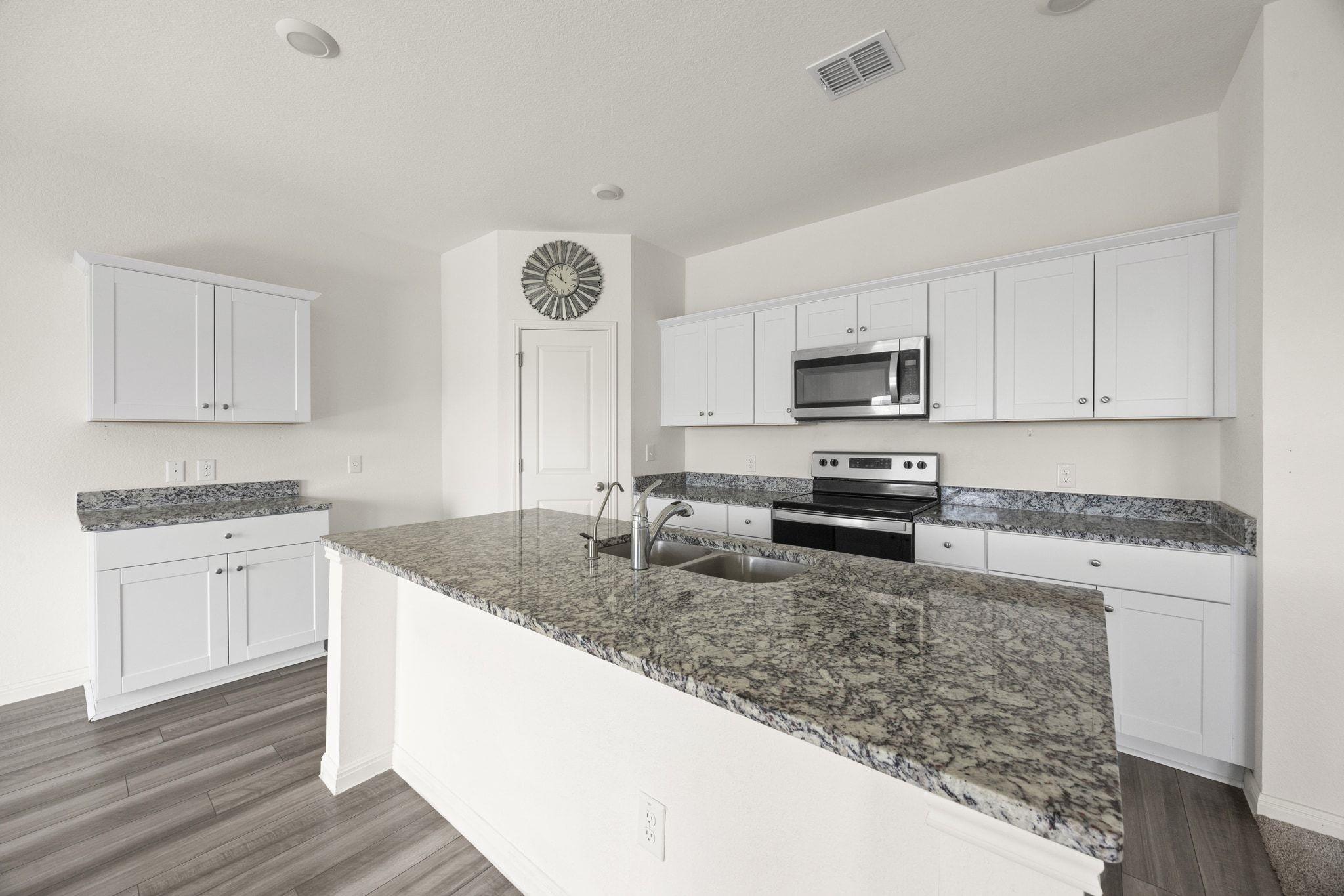 410 Magnum Force Dr, Jarrell, TX 76537