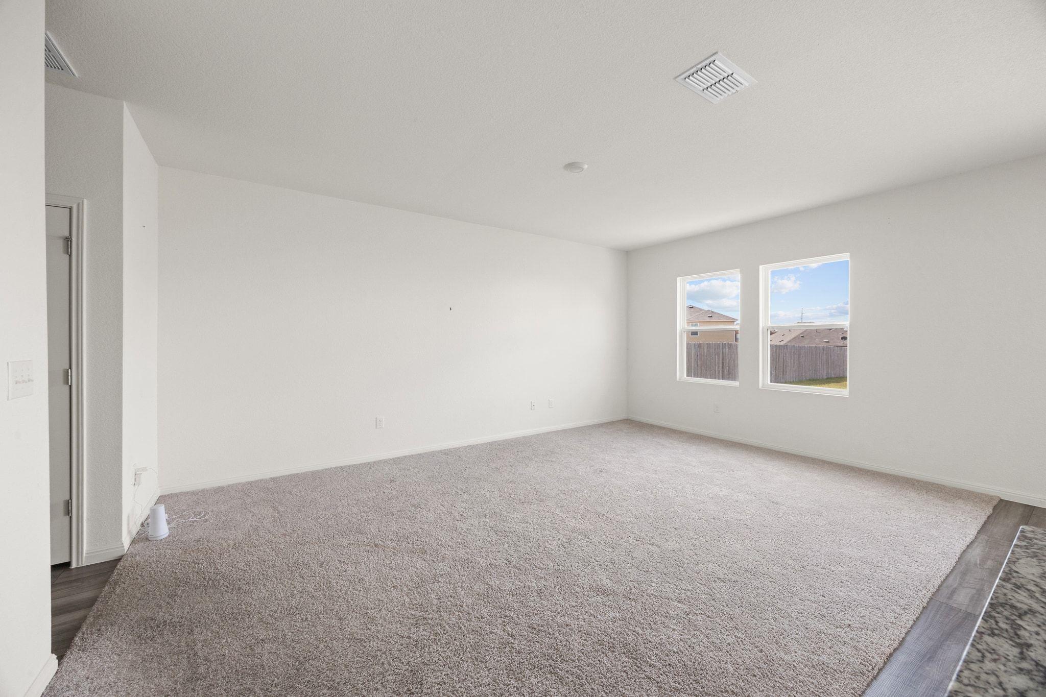 410 Magnum Force Dr, Jarrell, TX 76537