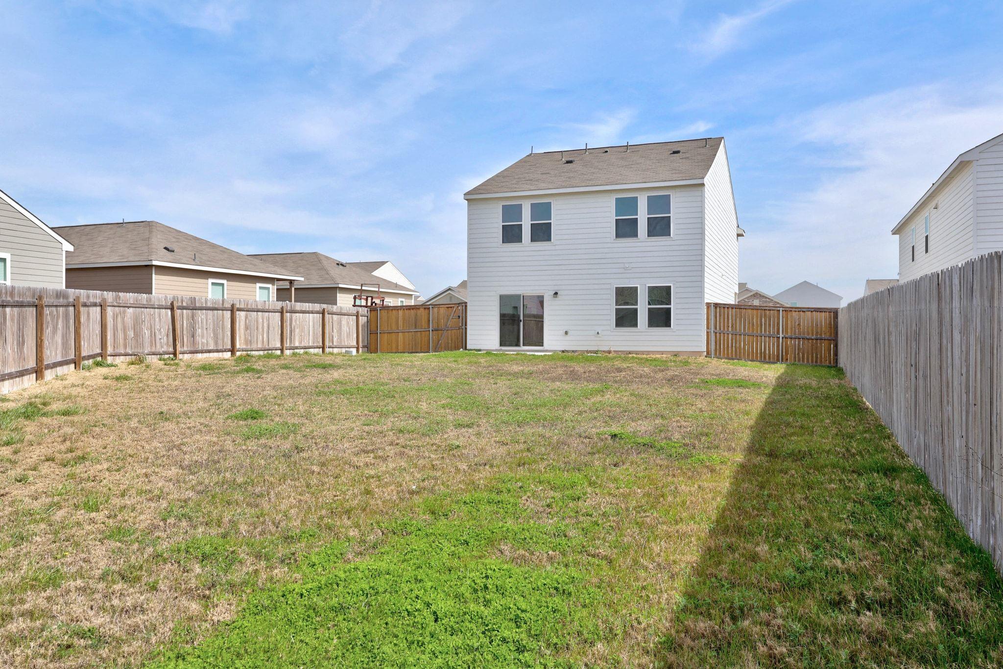 410 Magnum Force Dr, Jarrell, TX 76537