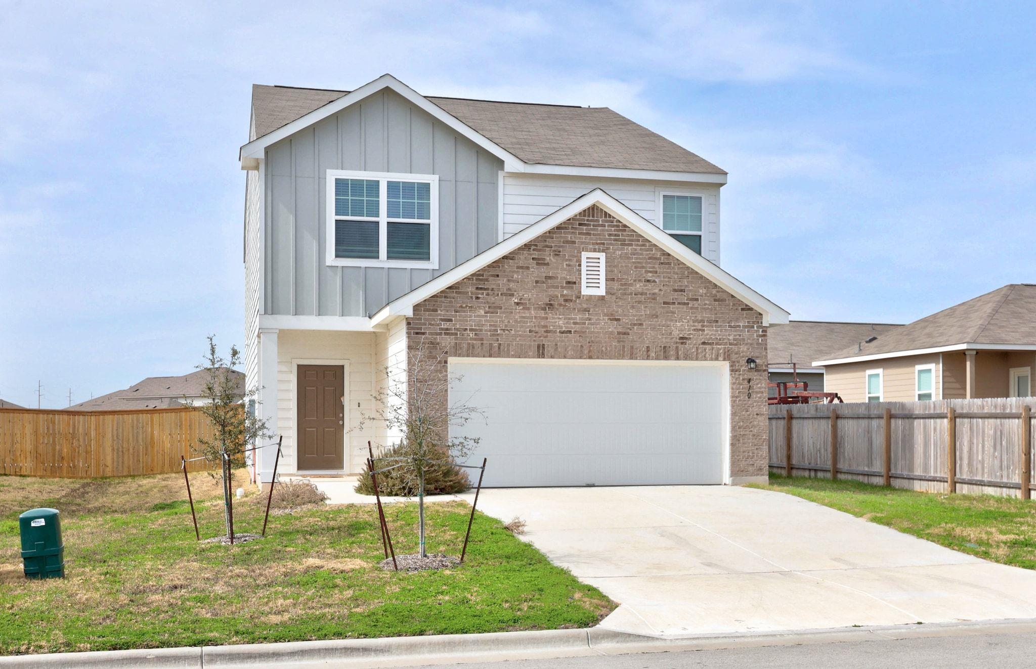 410 Magnum Force Dr, Jarrell, TX 76537