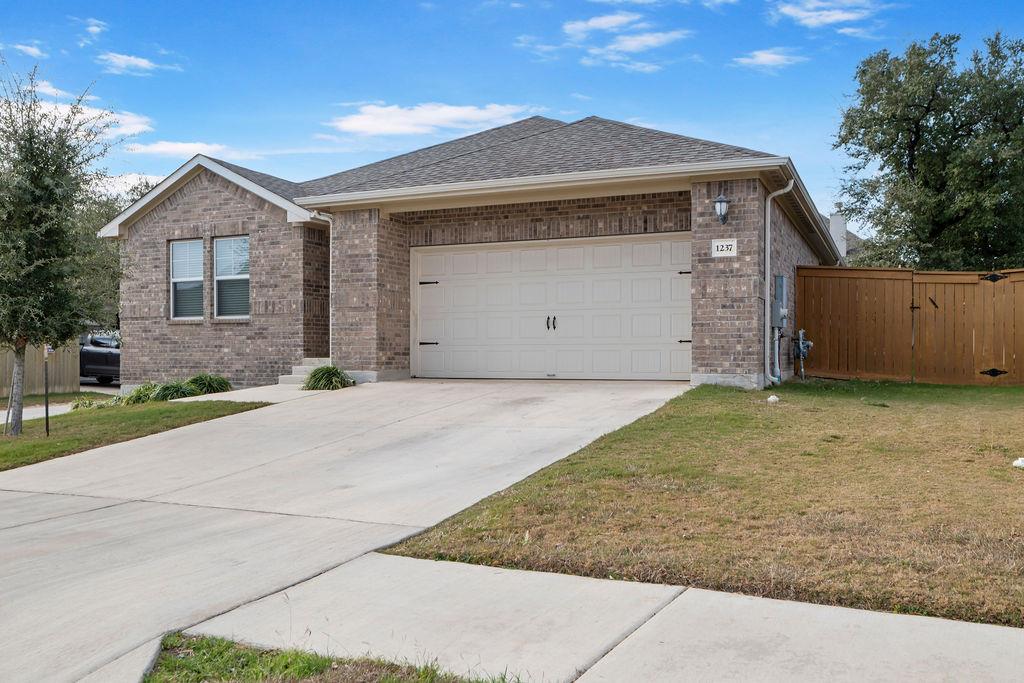 1237 Oak Chase Way, Leander, TX 78641