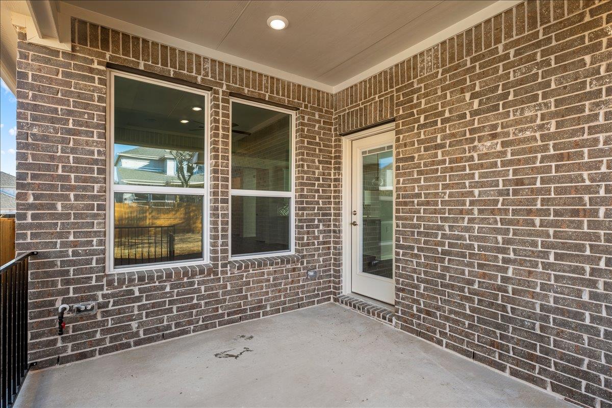 133 Green Knoll Ln, Georgetown, TX 78628