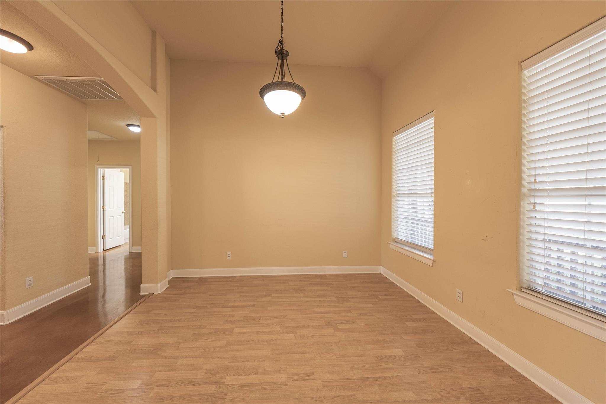 6 Pebblebrook Ln, Wimberley, TX 78676