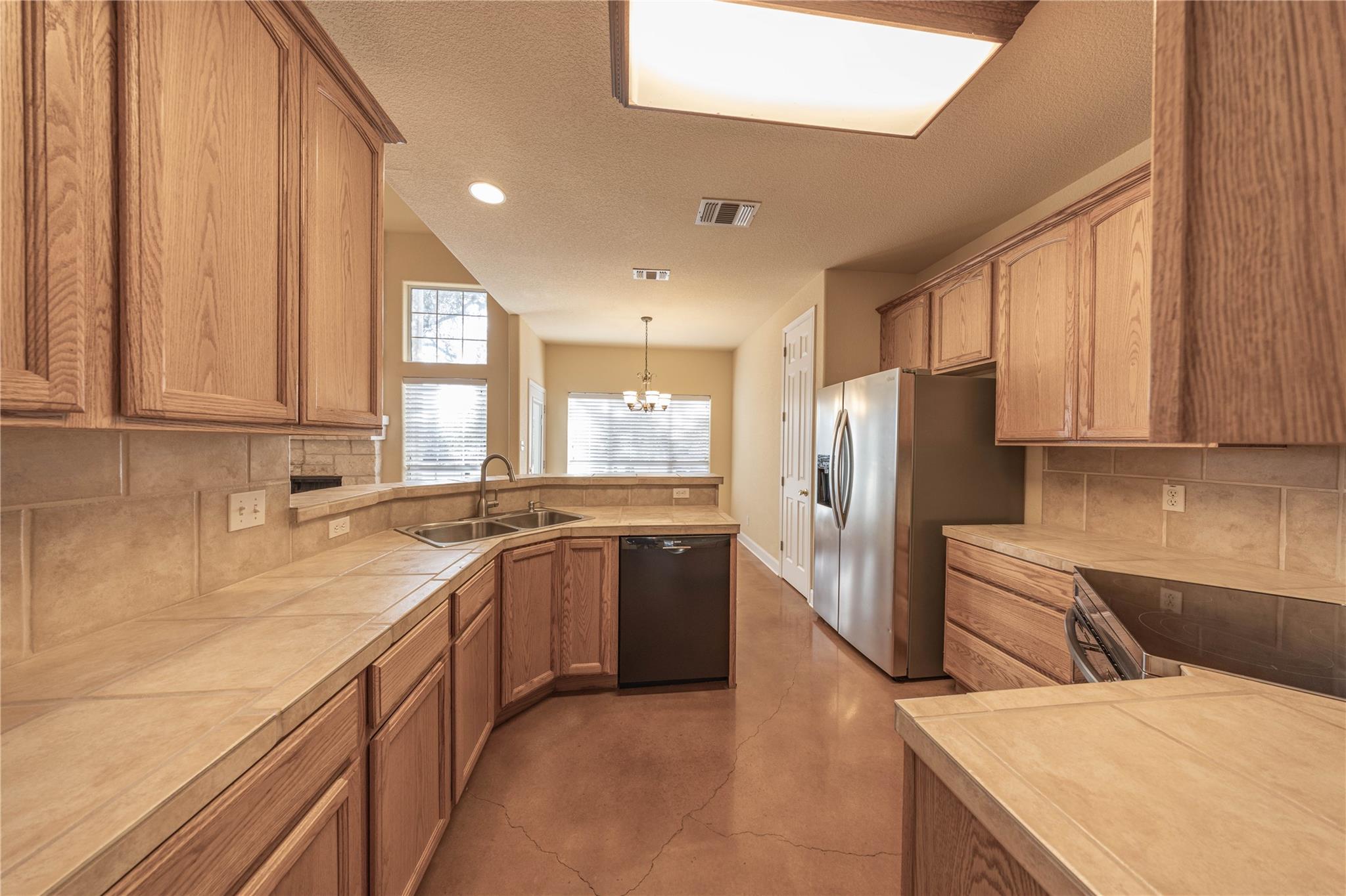 6 Pebblebrook Ln, Wimberley, TX 78676