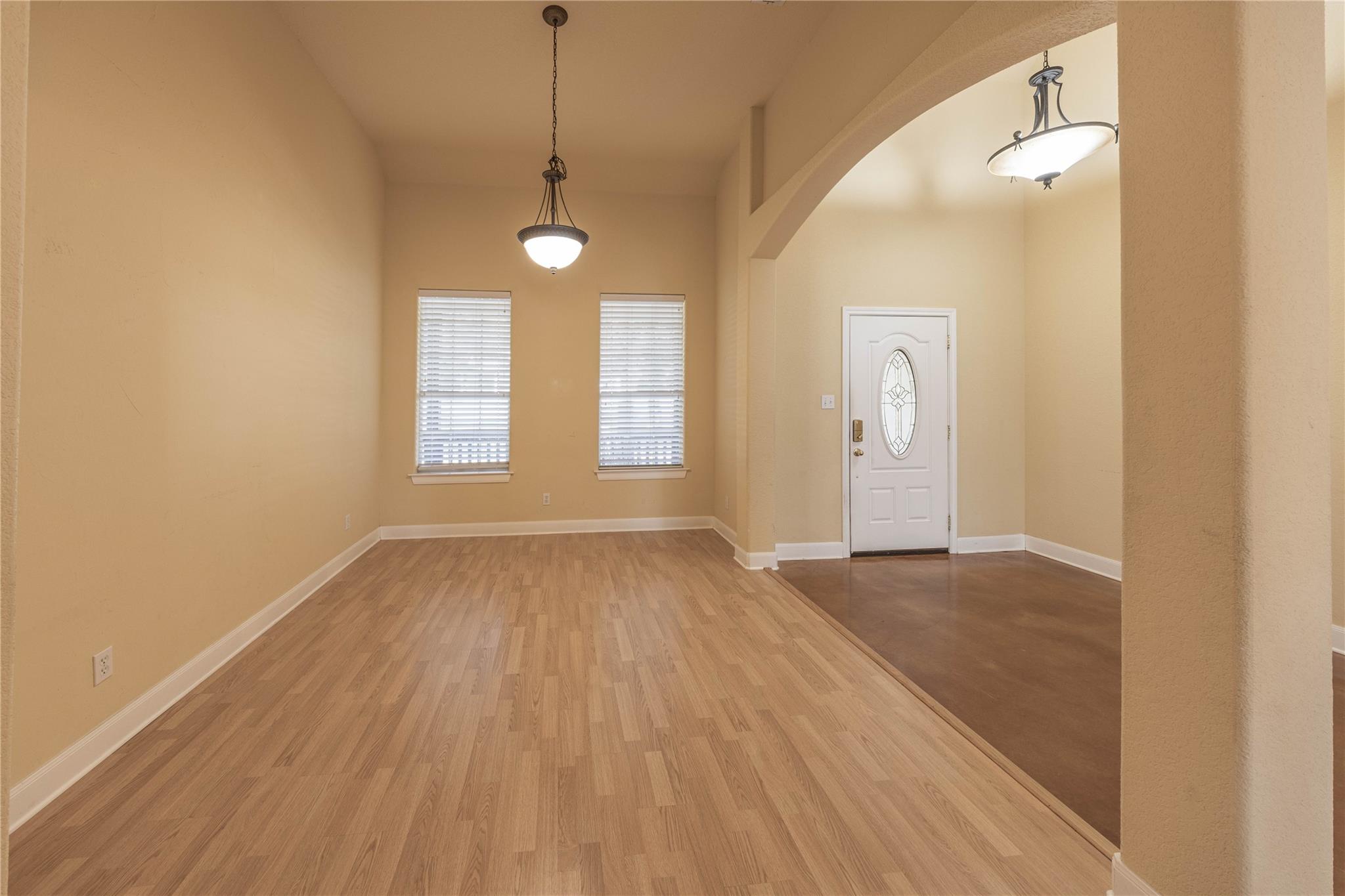 6 Pebblebrook Ln, Wimberley, TX 78676