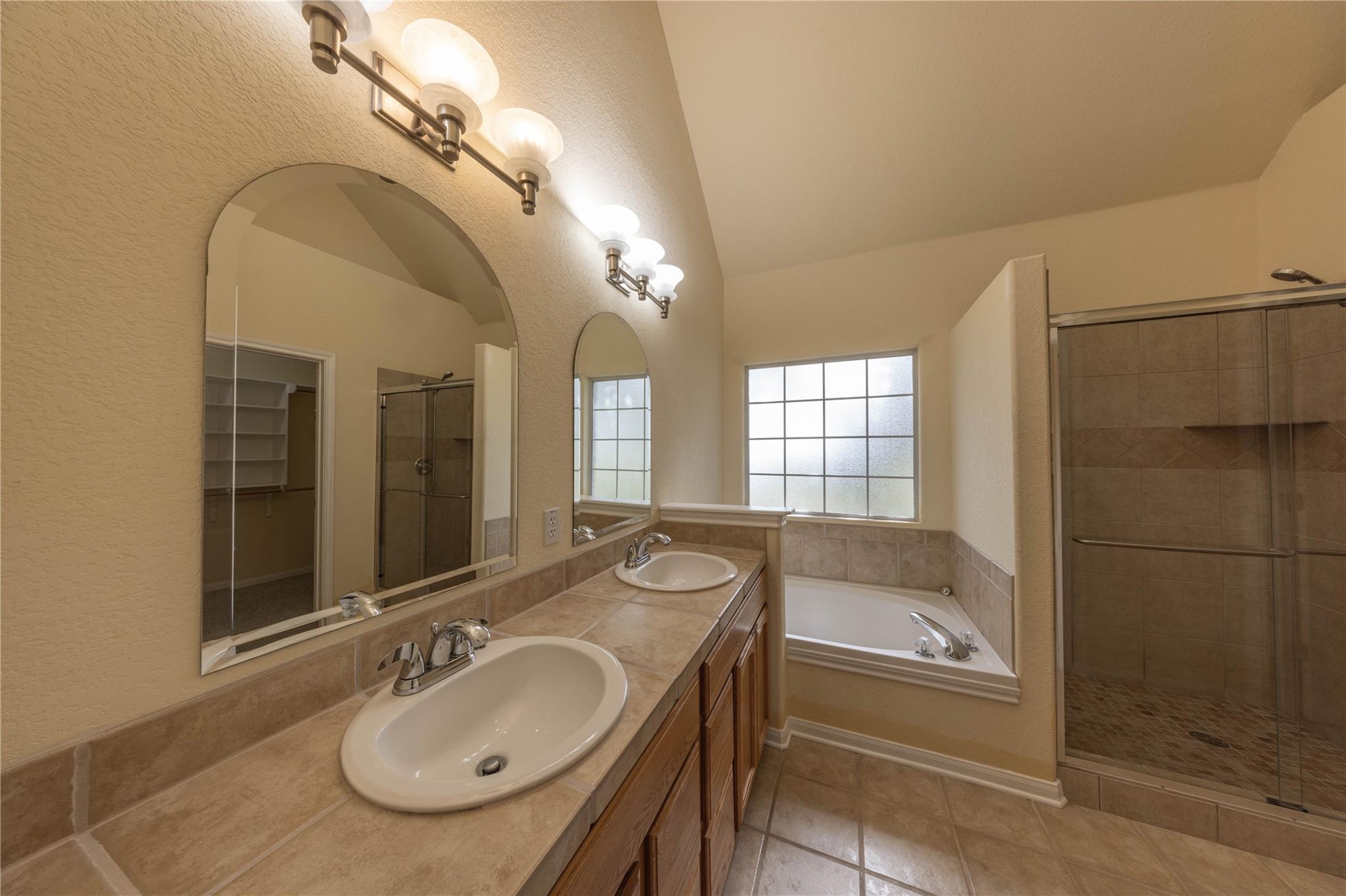 6 Pebblebrook Ln, Wimberley, TX 78676