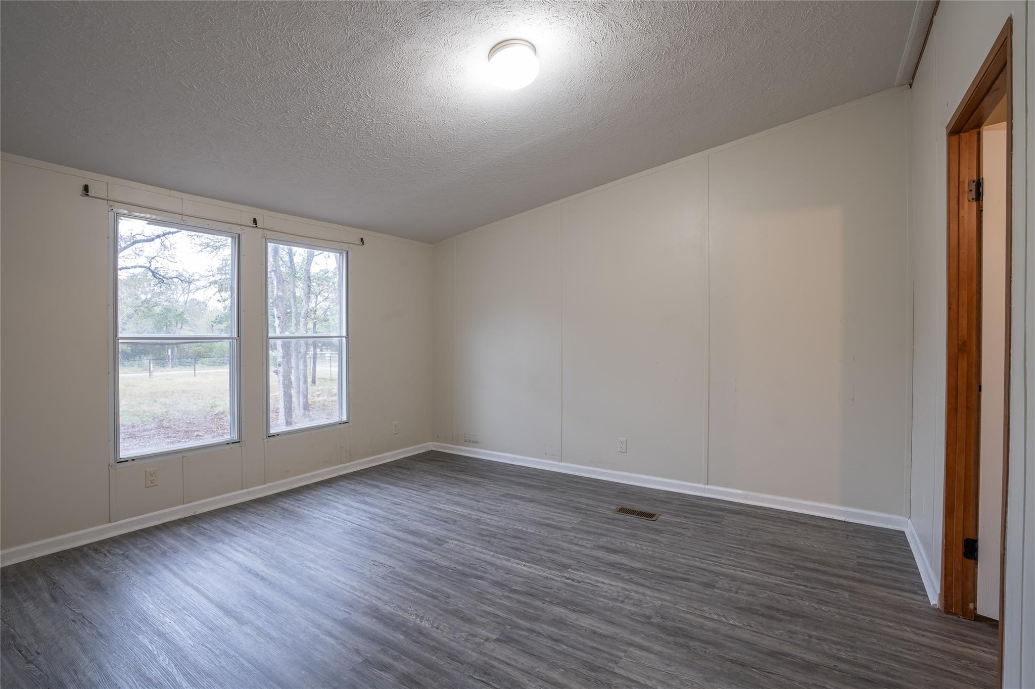 362 Saint Johns Rd, Dale, TX 78616