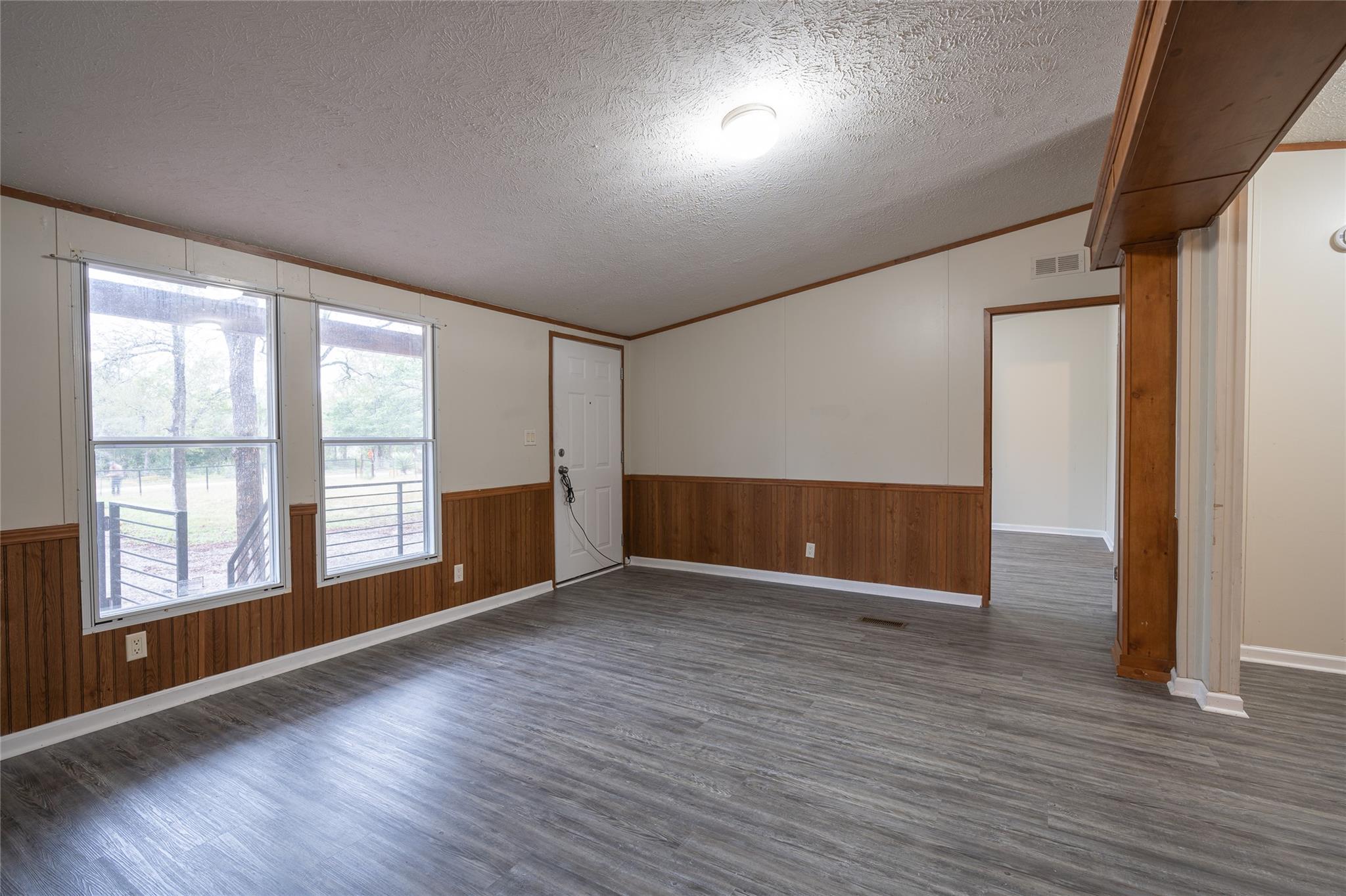 362 Saint Johns Rd, Dale, TX 78616