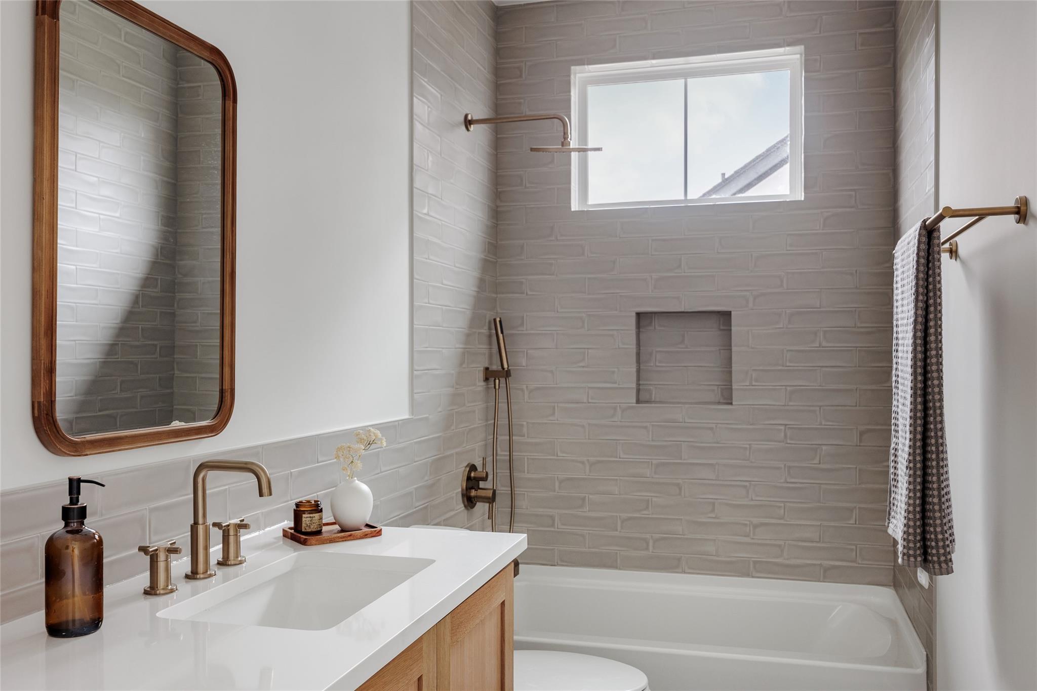 1180 Ridgeway Dr # 2, Austin, TX 78702