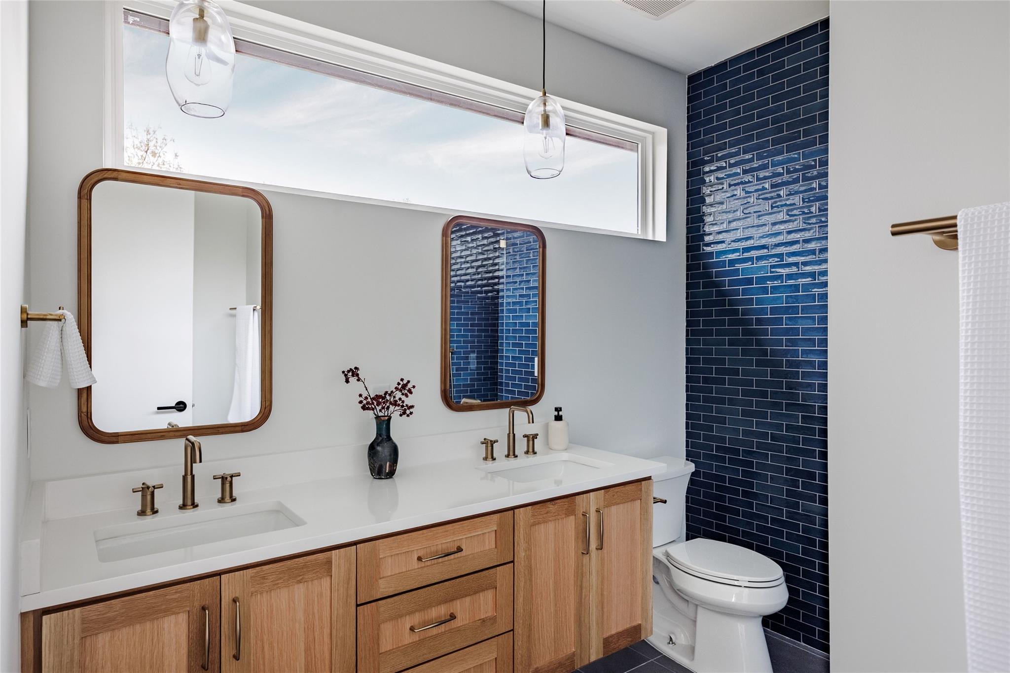 1180 Ridgeway Dr # 2, Austin, TX 78702