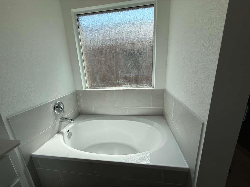 623 Sormonne Loop, Kyle, TX 78640