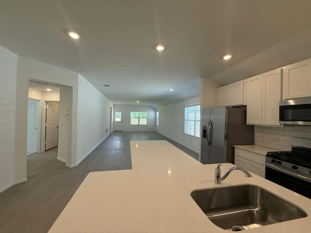 623 Sormonne Loop, Kyle, TX 78640