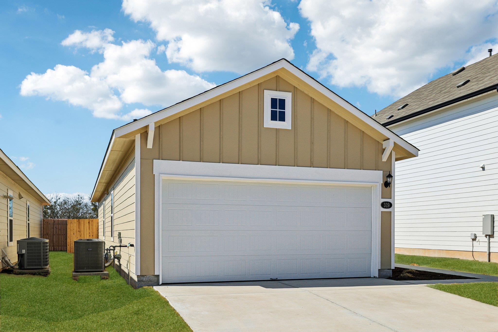 319 Haywood Manor, Maxwell, TX 78656