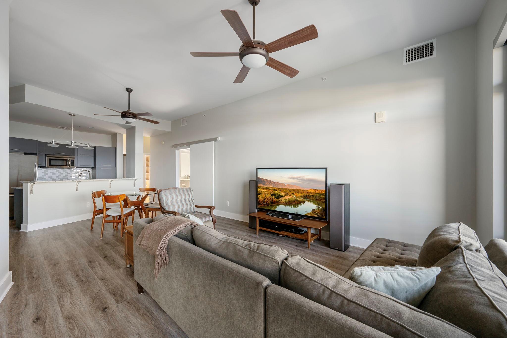 603 Davis St # 2009, Austin, TX 78701