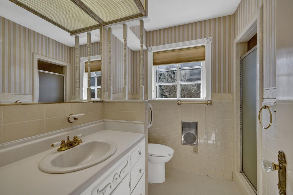 116 CRESTVIEW DR Dr, Canyon Lake, TX 78133